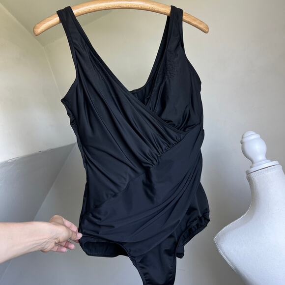 Miraclesuit one‎ piece swimsuit bathing suit black wrap Size Large Estimate - Picture 1 of 7